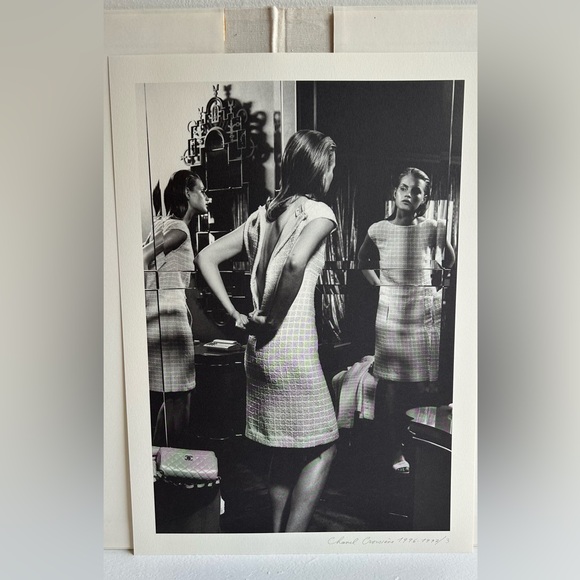 CHANEL Cruise Collection 1996-1997 Vintage Large Catalog Photos ByKarl Lagerfeld - Picture 6 of 15